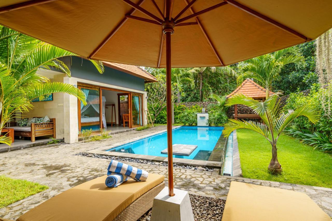 Coco Garden Pool Villas Kubutambahan  Exterior photo