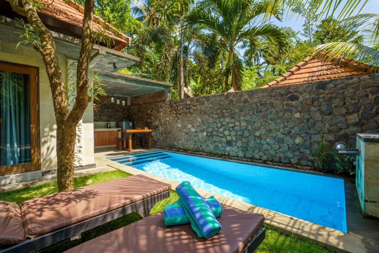 Coco Garden Pool Villas Kubutambahan  Exterior photo