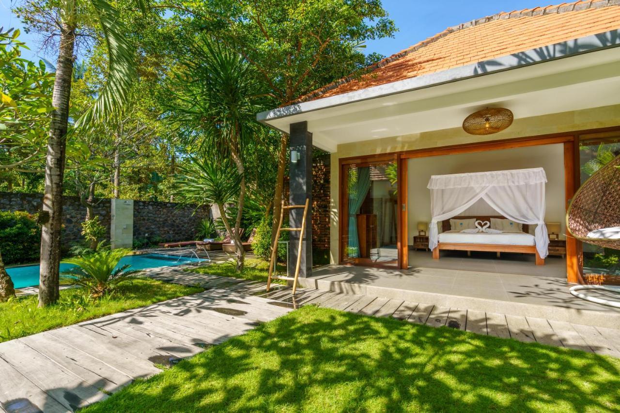 Coco Garden Pool Villas Kubutambahan  Exterior photo